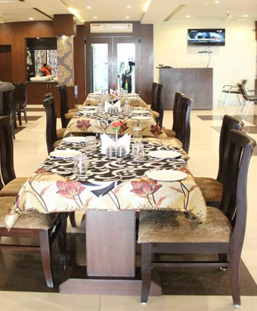 hotel yash raj sihora